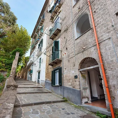 Domus Mediterranea Holiday home *